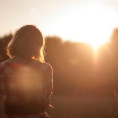 পাওয়ার বাটন ও ভলিউম